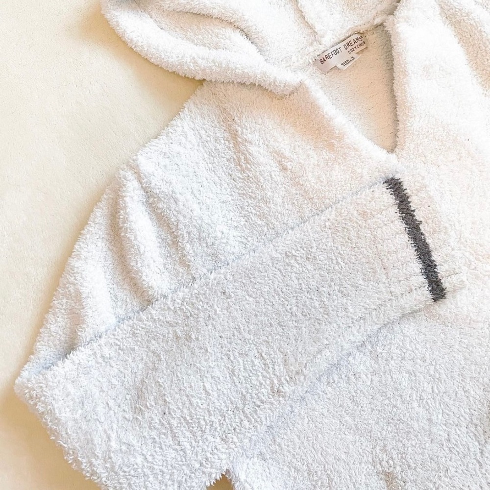 Barefoot dreams hoodie